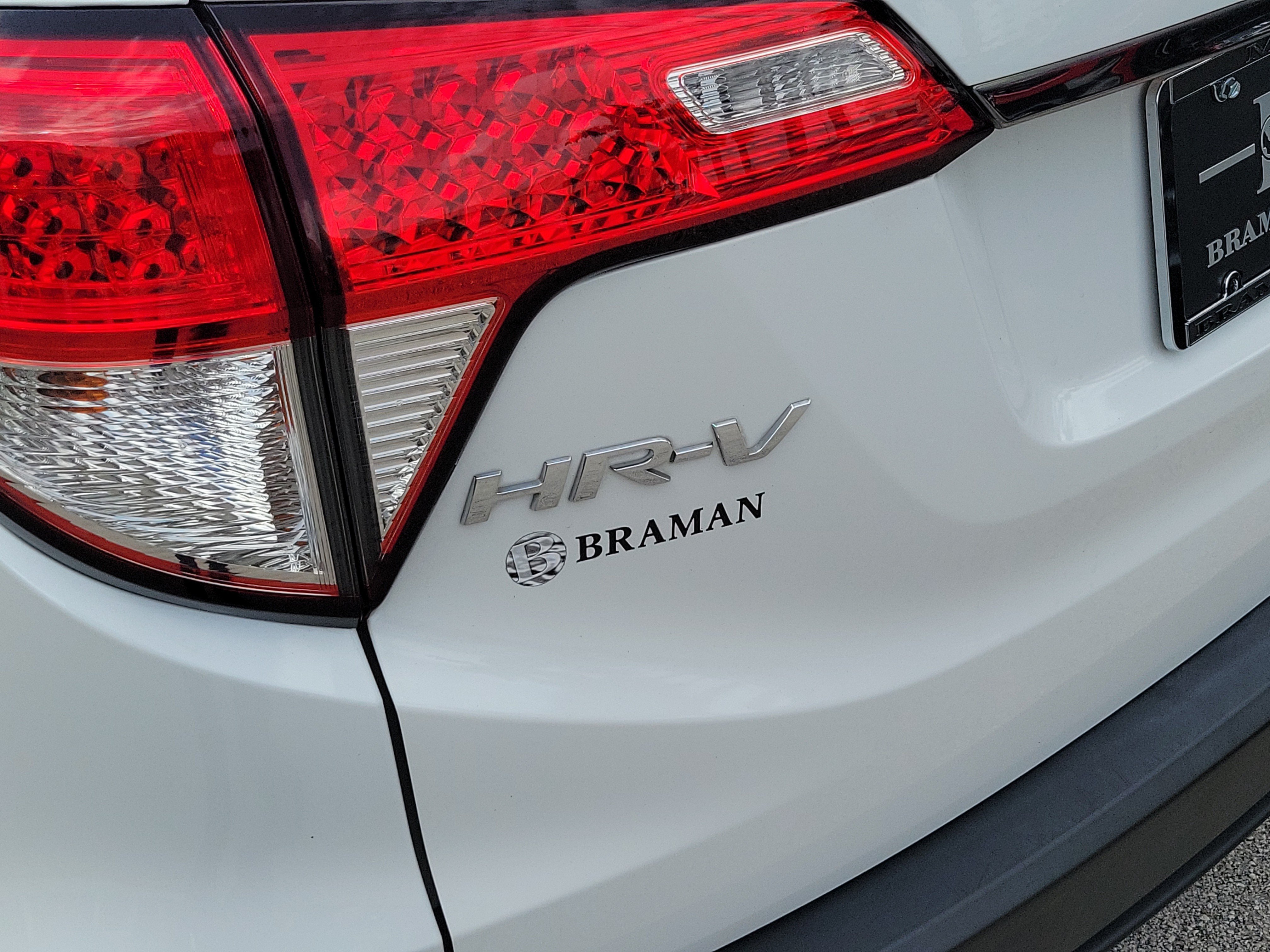 Certified 2022 Honda HR-V LX image 7