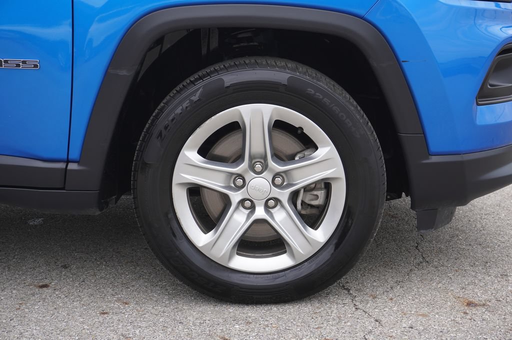 Used 2024 Jeep Compass Latitude AWD/4WD image 13