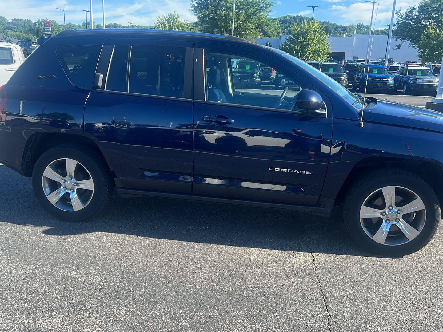 Used 2016 Jeep Compass High Altitude FWD image 4