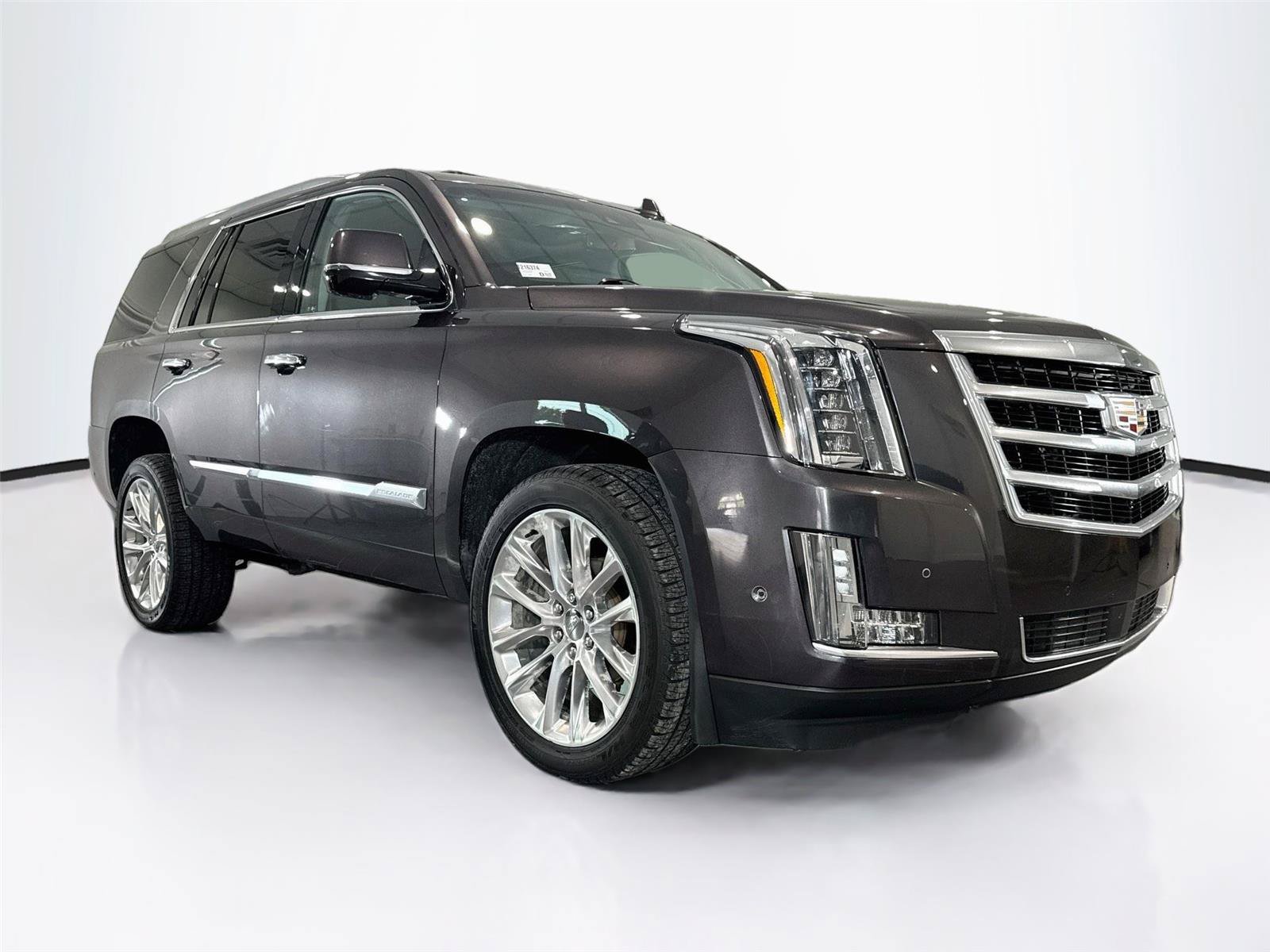 Used 2017 Cadillac Escalade Premium Luxury AWD/4WD image 7
