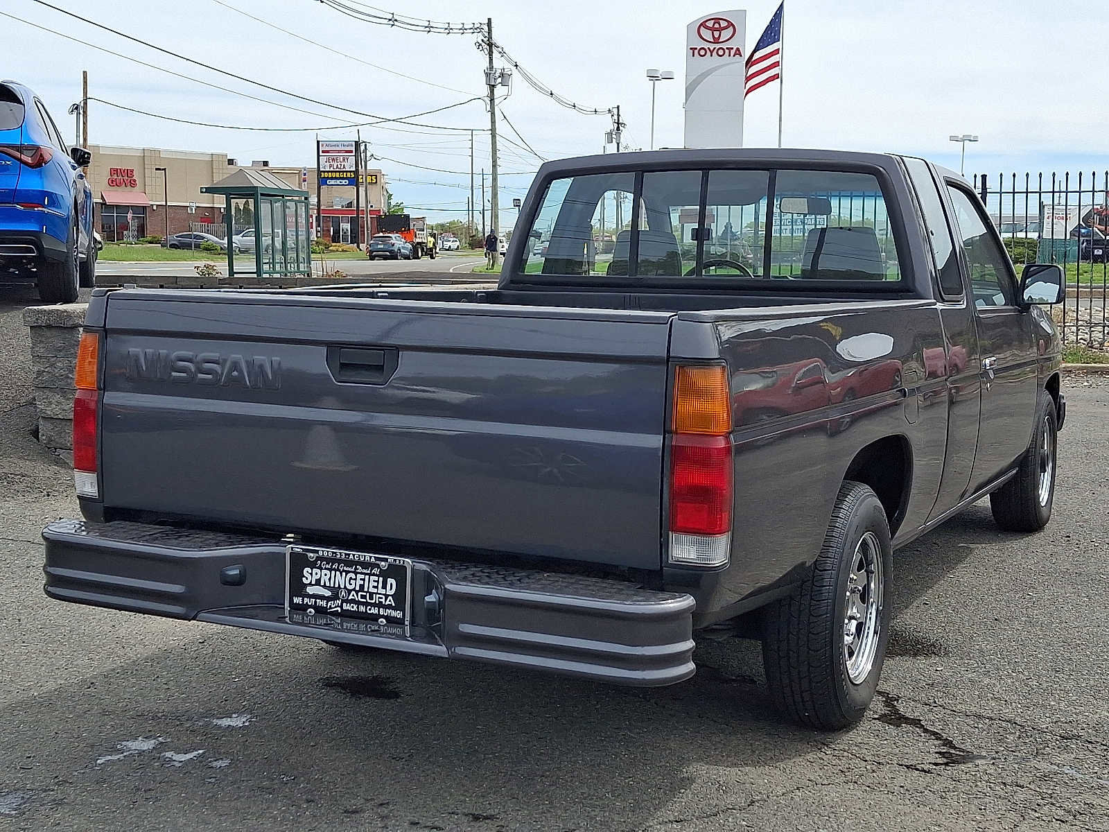 Used 1991 Nissan Pickup 2WD King Cab image 10