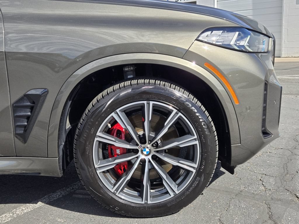 Certified 2026 BMW X5 xDrive40i w/ M Sport Package AWD/4WD image 11