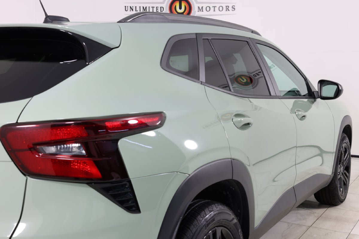 Used 2024 Chevrolet Trax ACTIV FWD image 43