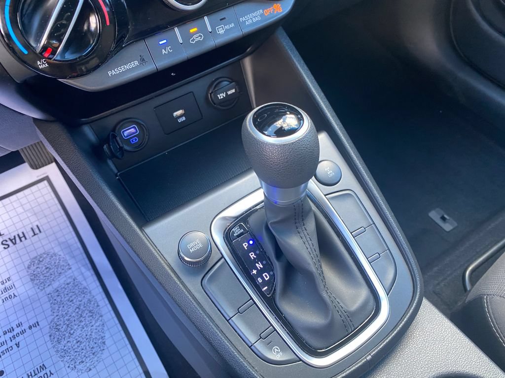 Used 2023 Hyundai Kona SEL AWD/4WD image 35