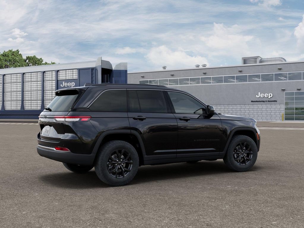 New 2026 Jeep Grand Cherokee Altitude RWD image 4