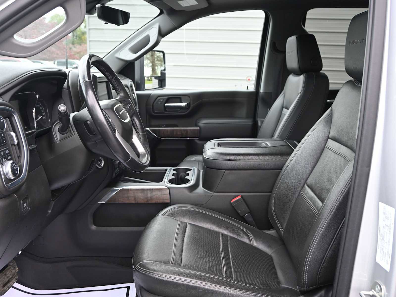 Used 2022 GMC Sierra 3500 Denali w/ Denali Ultimate Package image 34