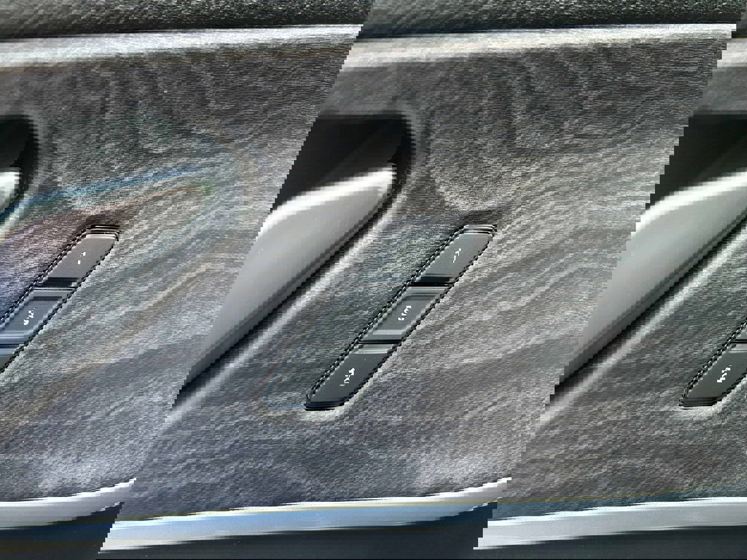 Used 2022 Jeep Grand Cherokee Limited image 12