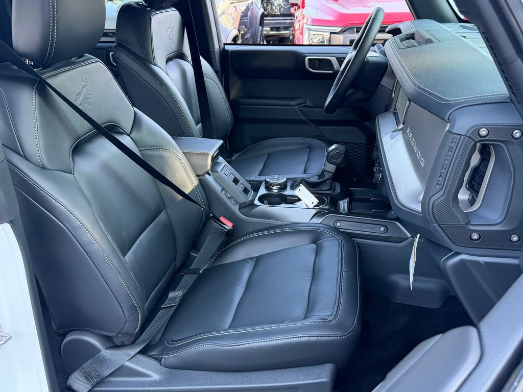 New 2026 Ford Bronco Outer Banks AWD/4WD image 18