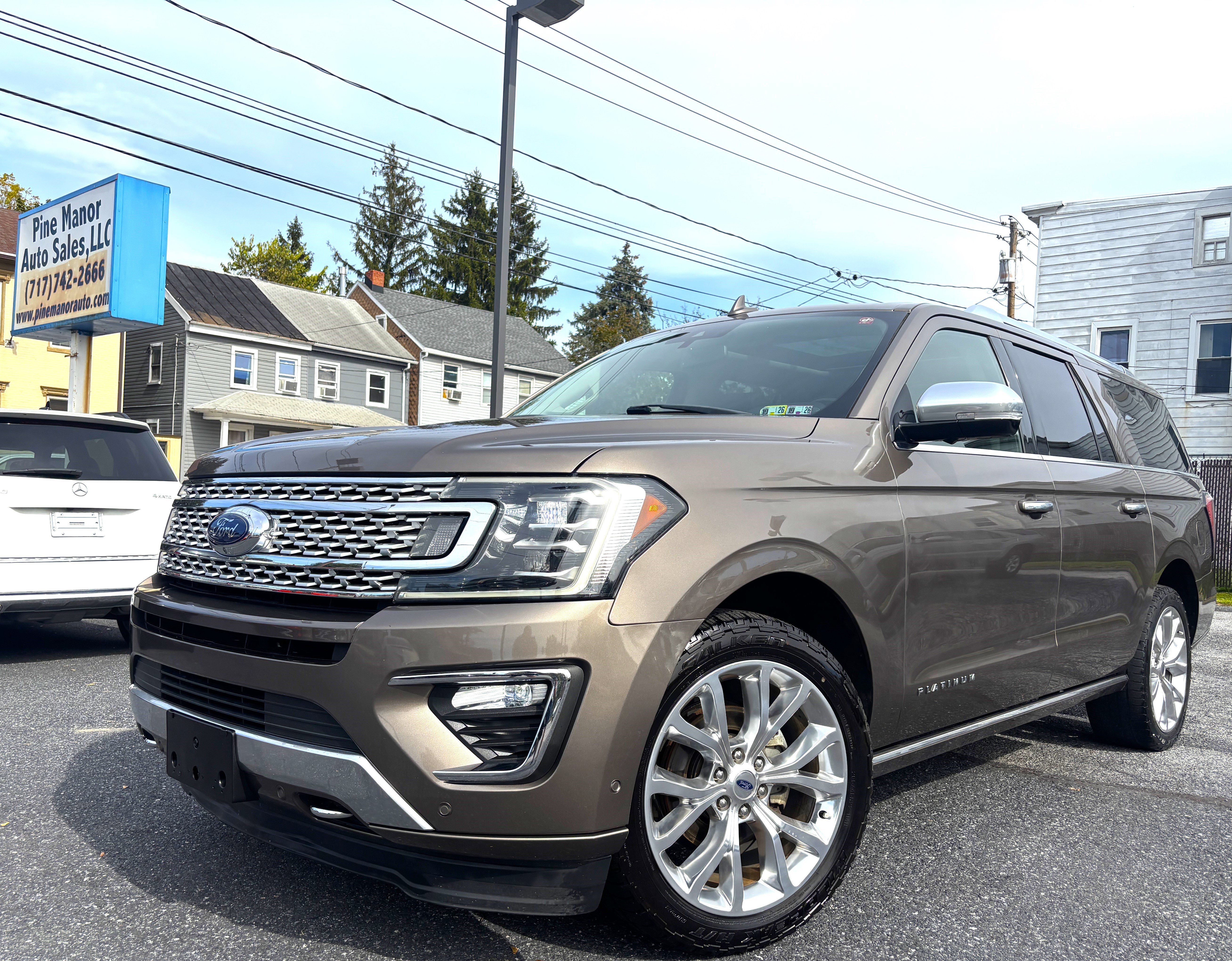 Used 2018 Ford Expedition Max Platinum image 1