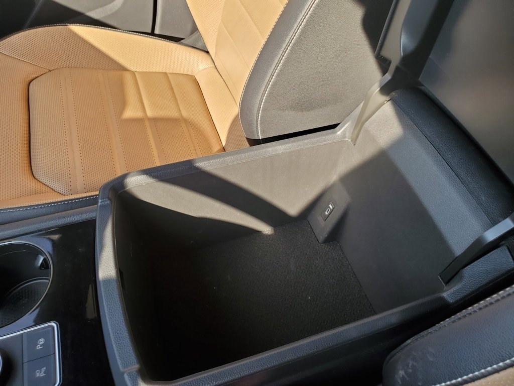 Used 2022 Volkswagen Atlas Cross Sport SEL Premium R-Line image 45