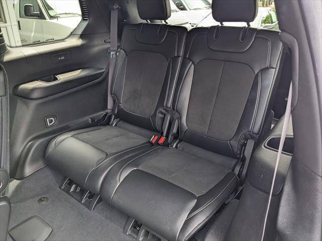 Used 2023 Jeep Grand Cherokee L Laredo AWD/4WD image 14