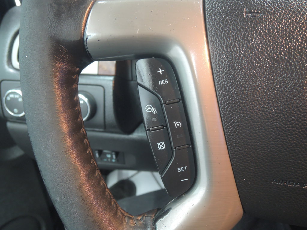 Used 2012 Chevrolet Suburban LTZ AWD/4WD image 15