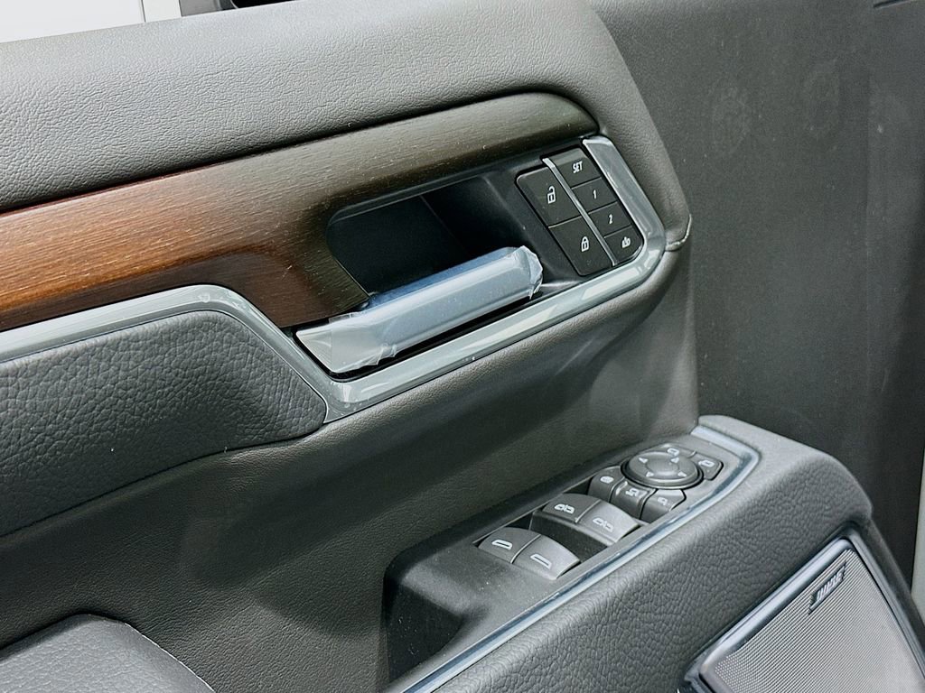New 2026 GMC Sierra 2500 Denali w/ Denali Reserve Package image 18