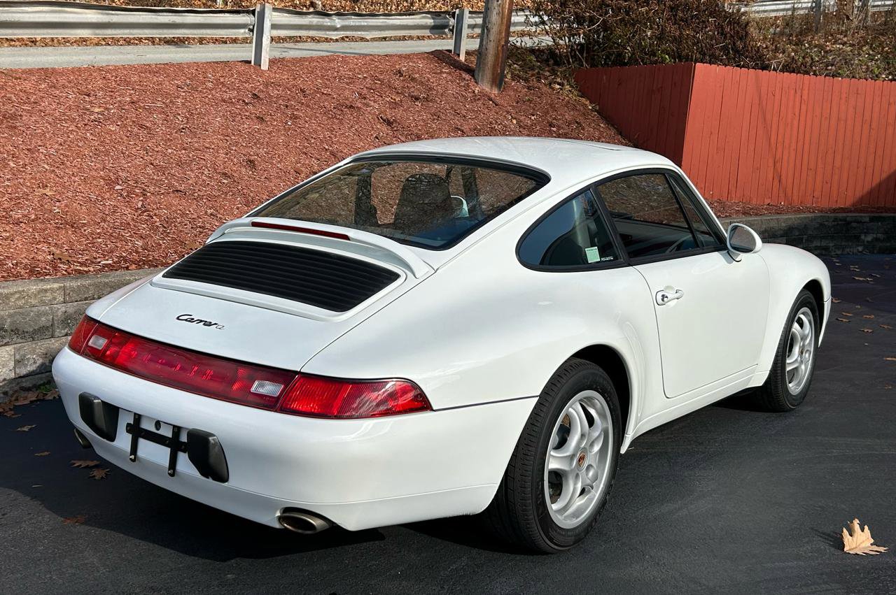 Used 1995 Porsche 911 Carrera RWD image 5
