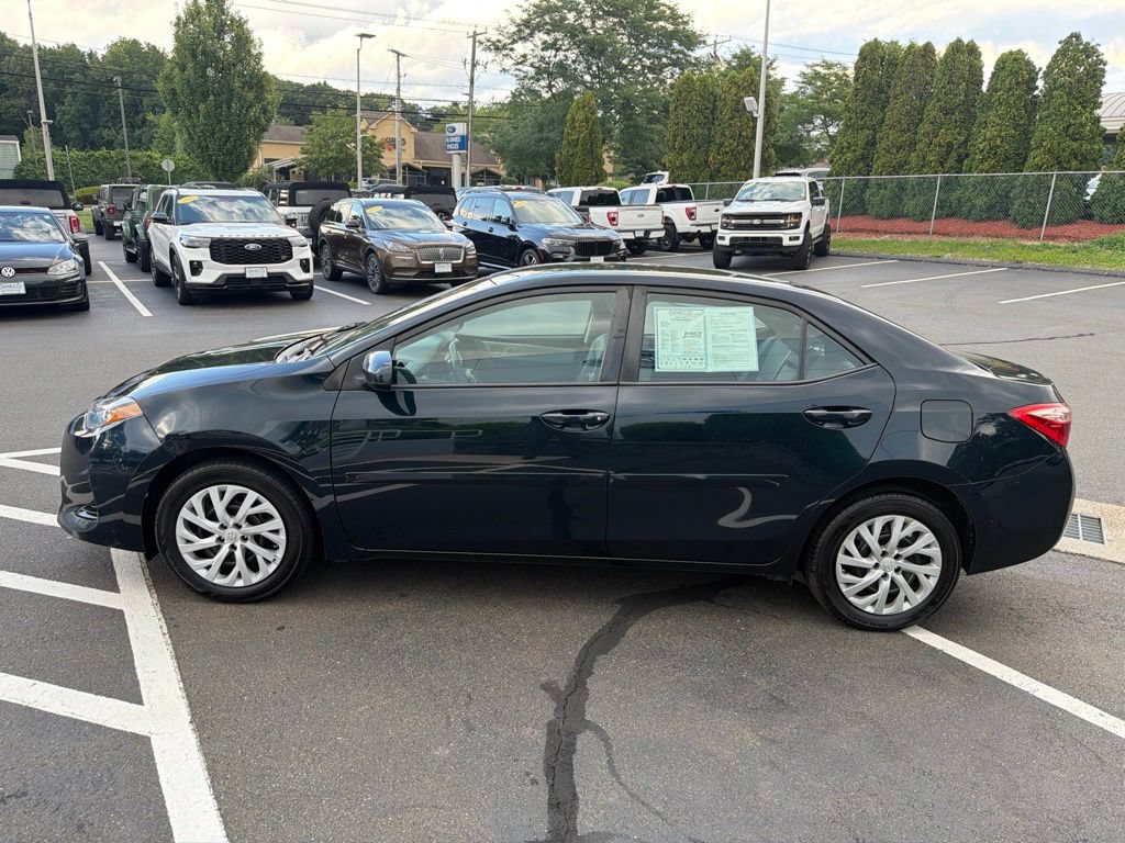 Used 2017 Toyota Corolla LE w/ Carpet Mat Package (TMS) FWD image 6