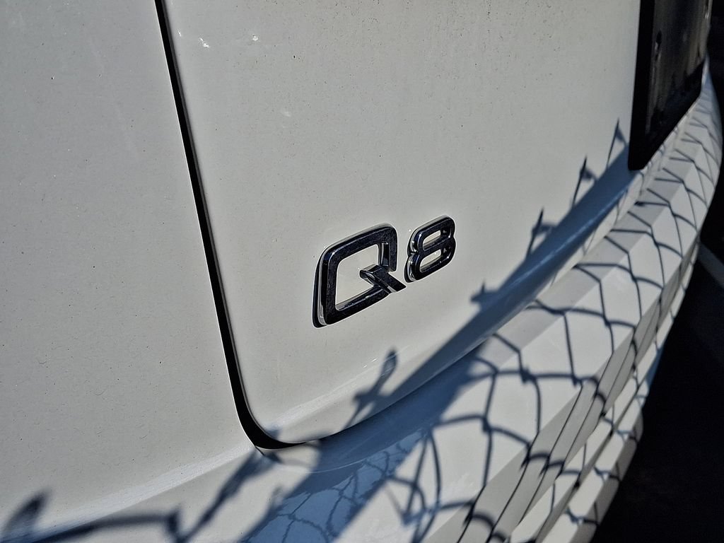 Used 2023 Audi Q8 Premium Plus w/ Premium Plus Package AWD/4WD image 4