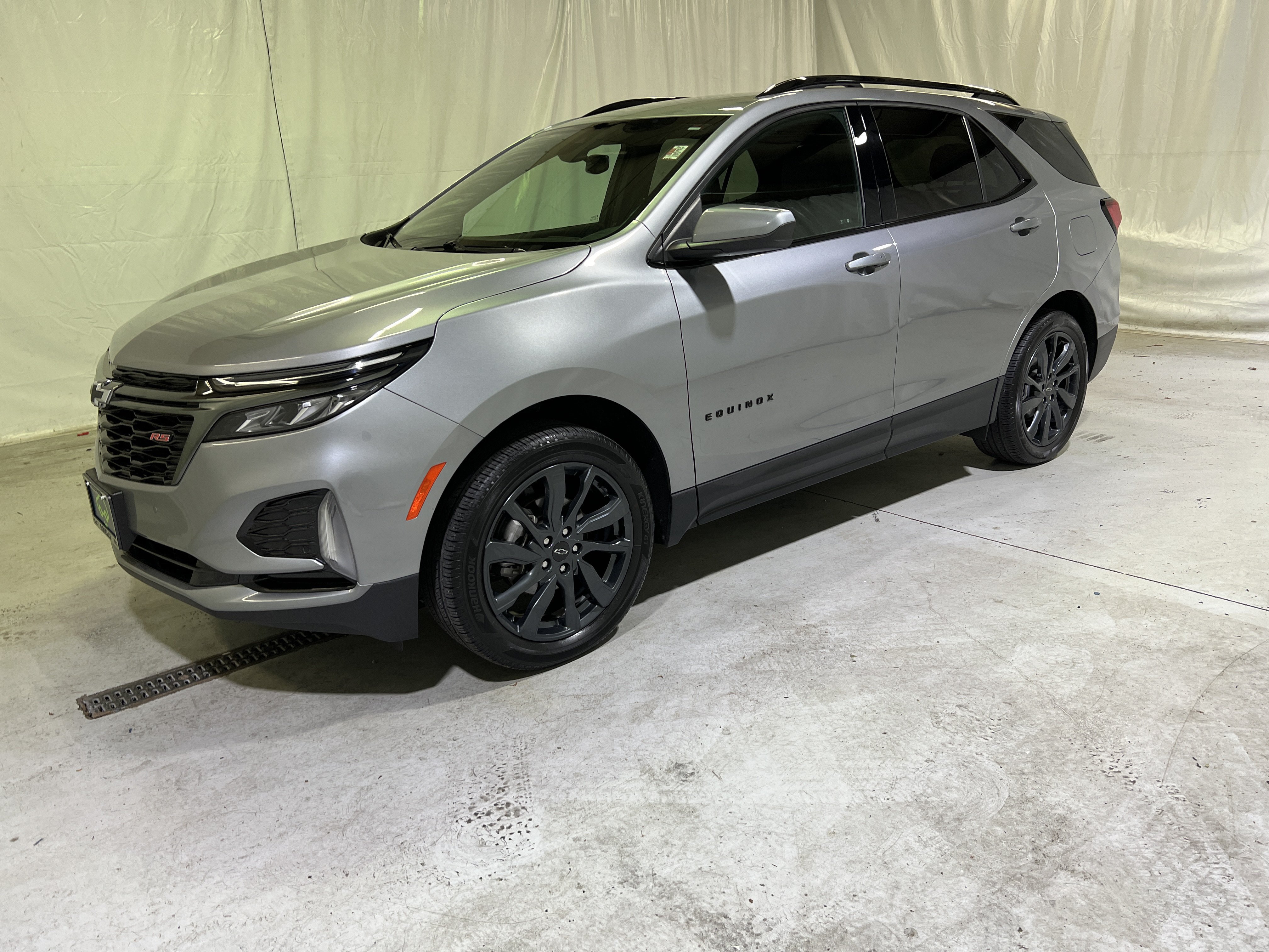 Used 2023 Chevrolet Equinox RS AWD/4WD image 6
