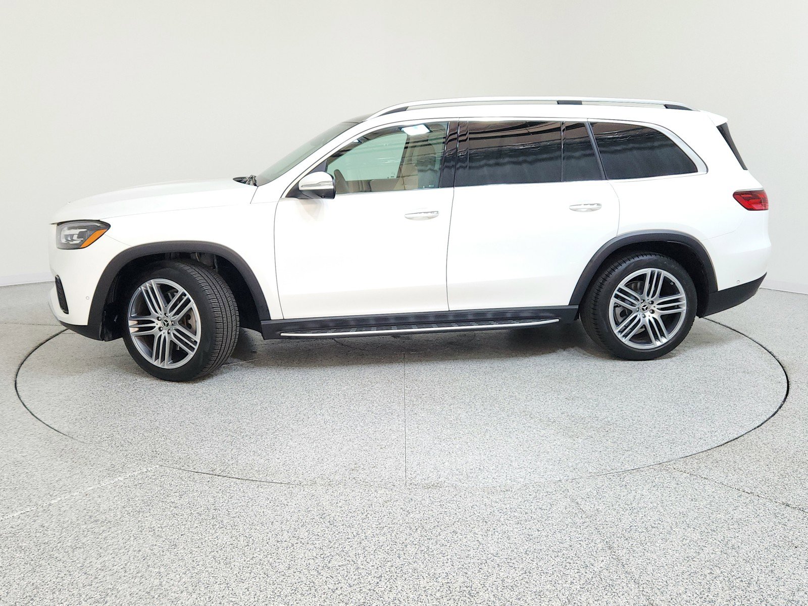 Certified 2025 Mercedes-Benz GLS 450 4MATIC image 13