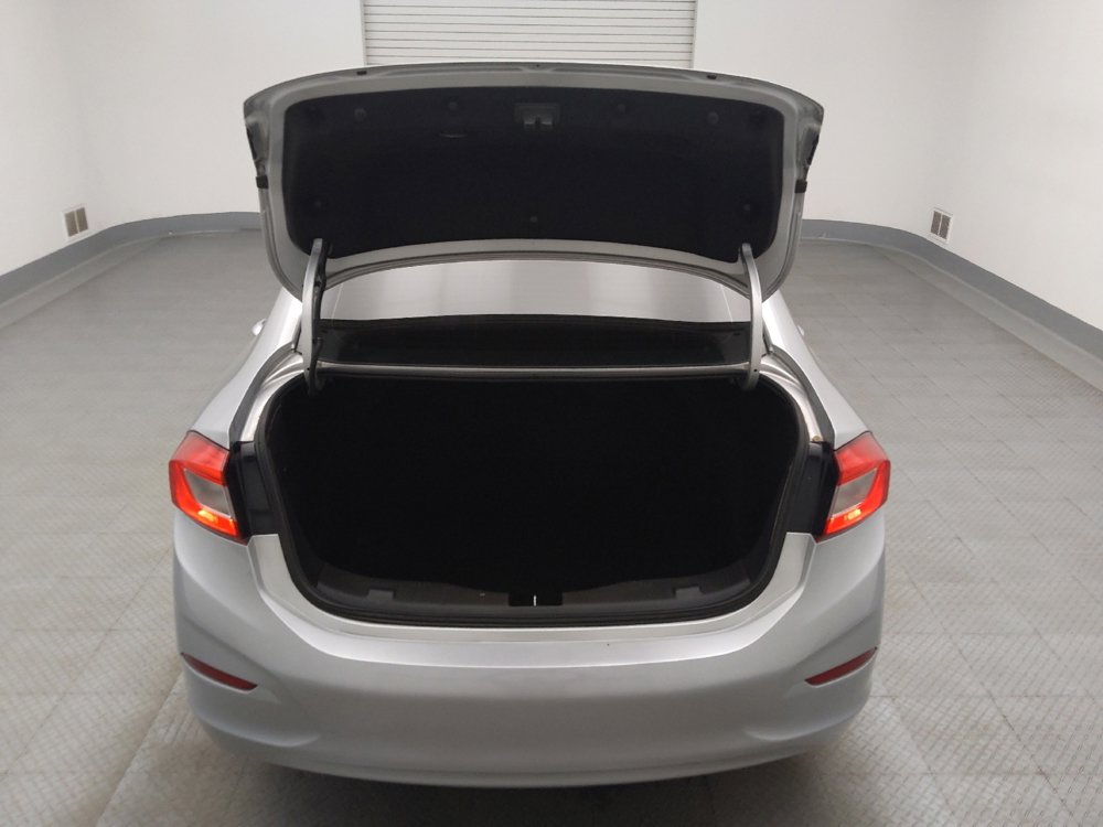 Used 2019 Chevrolet Cruze LS FWD image 29