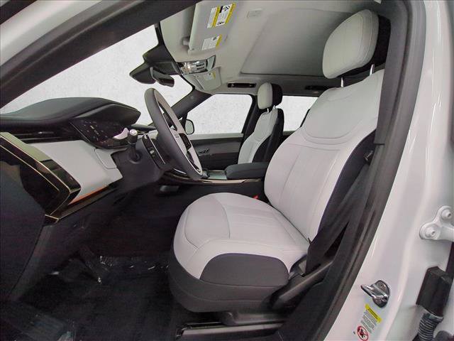 Used 2024 Land Rover Range Rover Sport SE AWD/4WD image 17