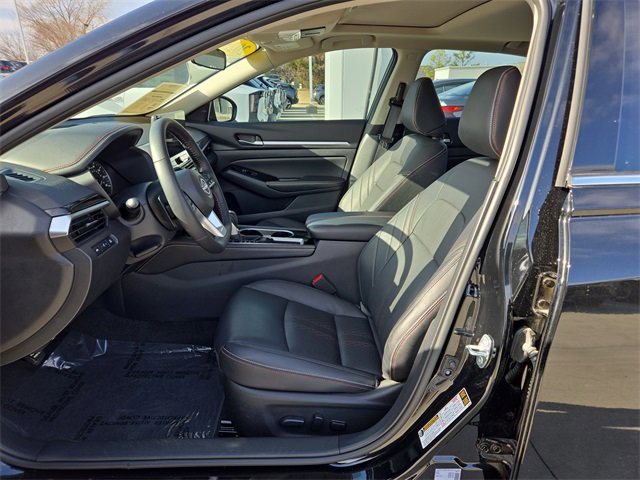 Certified 2025 Nissan Altima 2.5 SR w/ SR Premium Package image 10