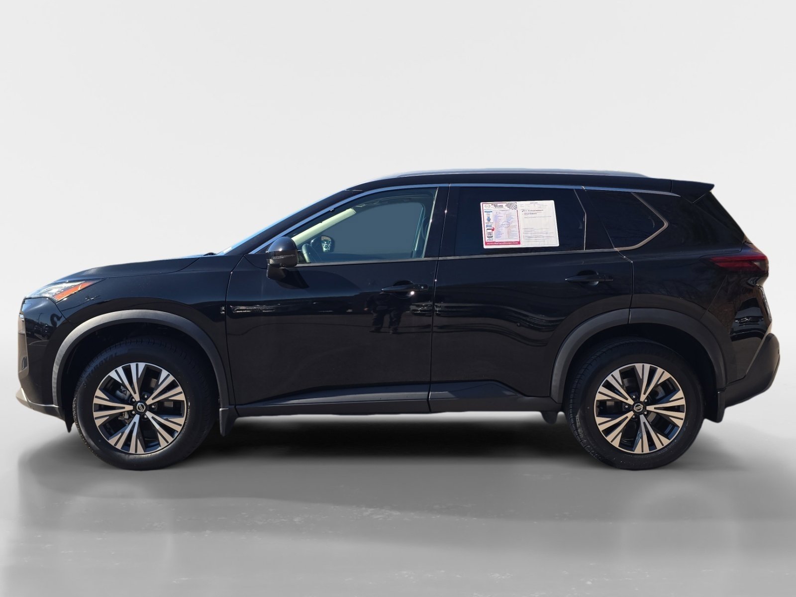 Used 2021 Nissan Rogue SV w/ Premium Package image 2