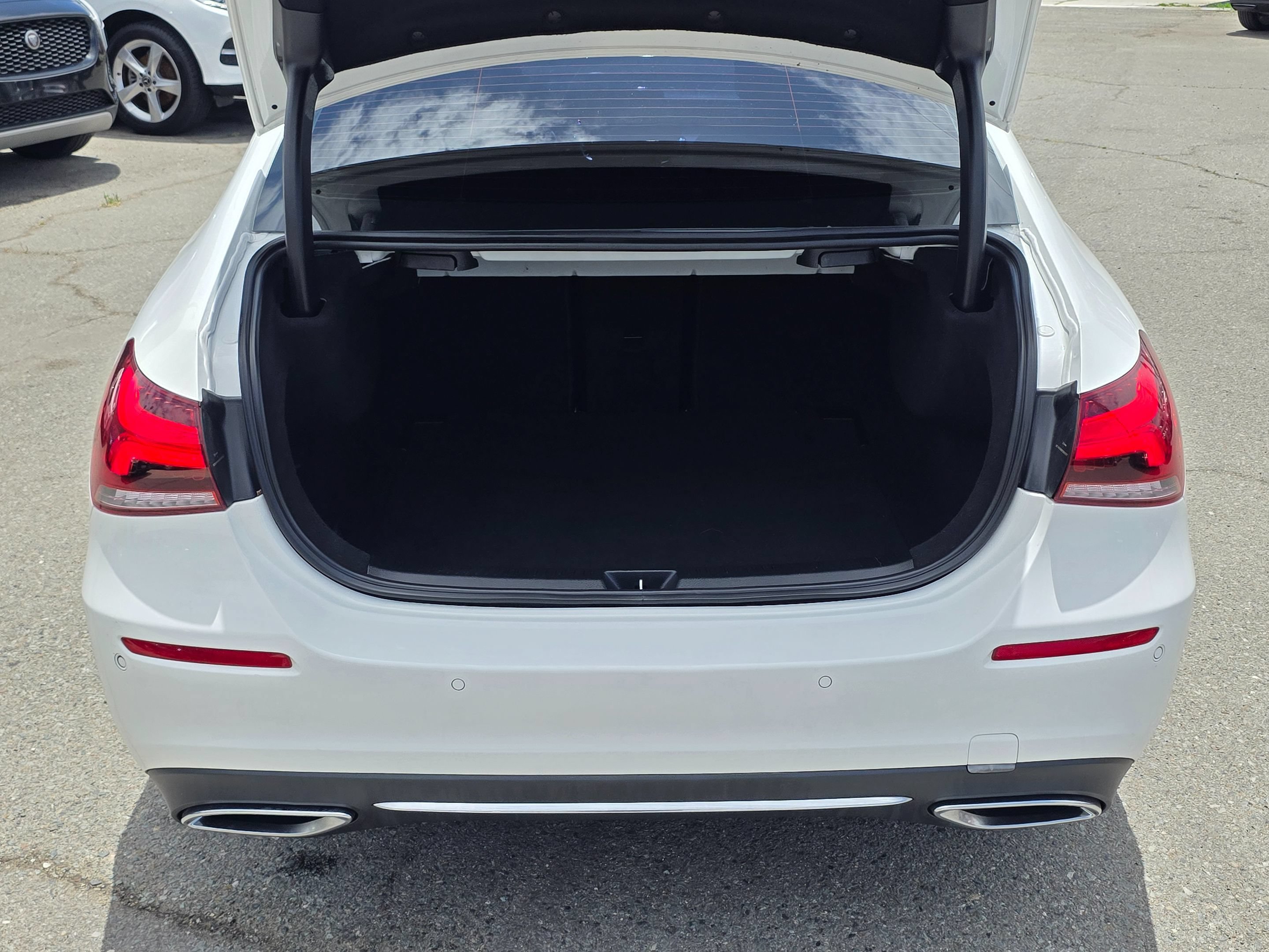 Used 2019 Mercedes-Benz A 220 w/ Parking Assistance Package image 40