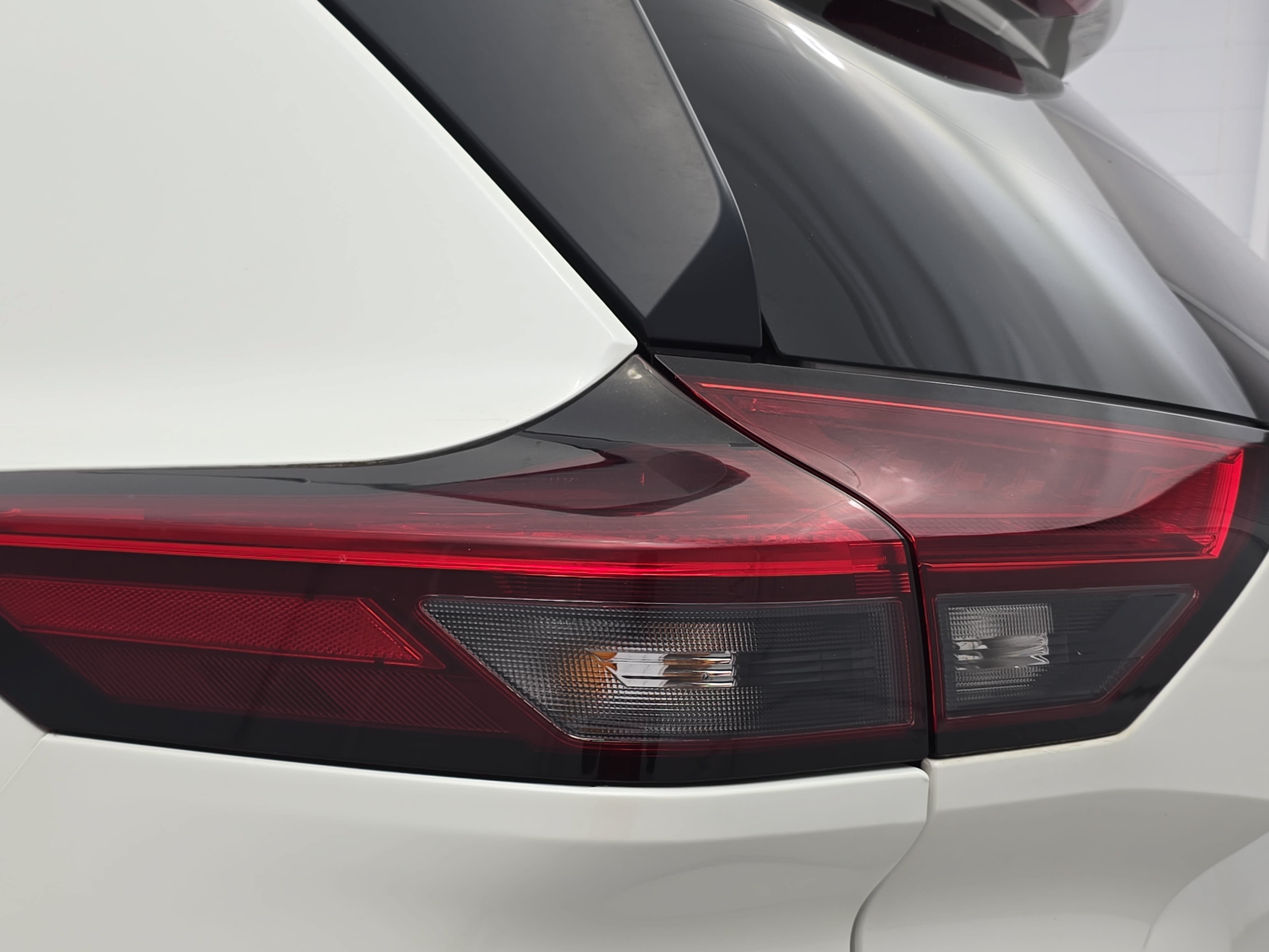 Certified 2023 Nissan Rogue SV AWD/4WD image 32