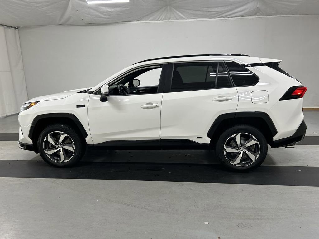 Used 2023 Toyota RAV4 SE w/ Weather & Moonroof Package AWD/4WD image 6