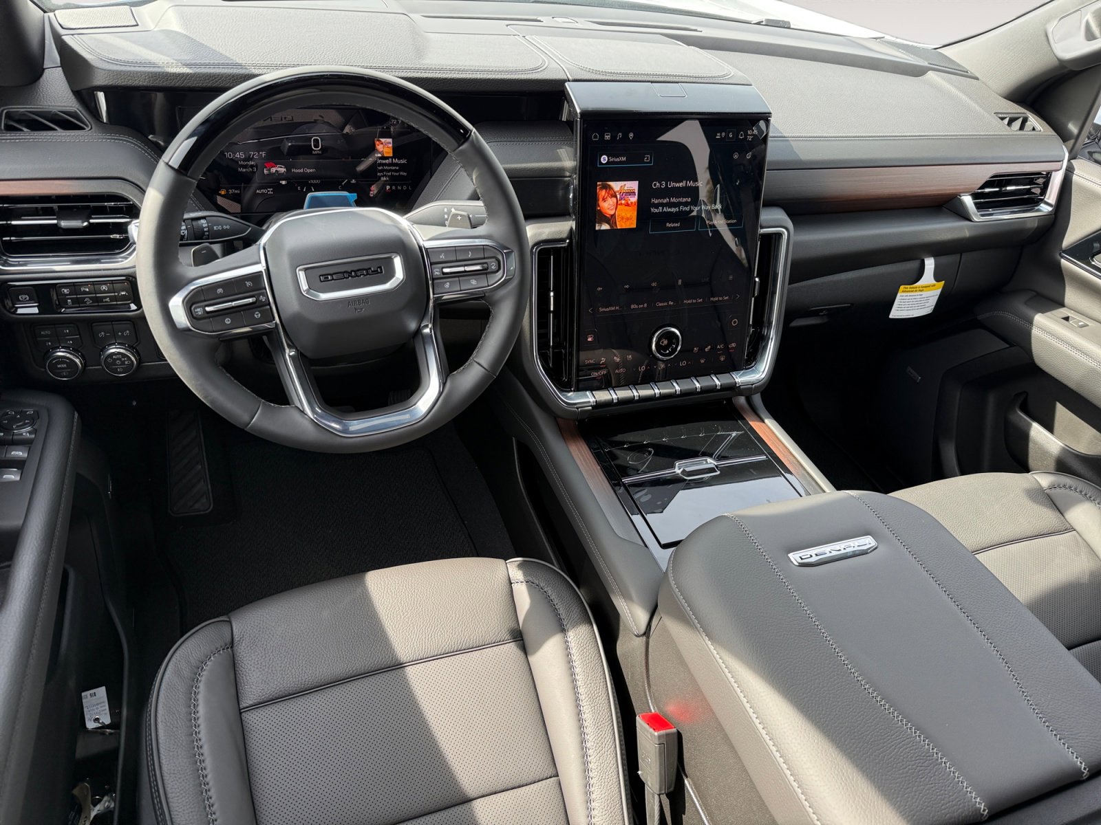 New 2026 GMC Yukon XL Denali w/ Denali Reserve Package image 15