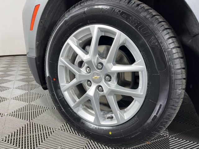 Used 2024 Chevrolet Equinox LS FWD image 13