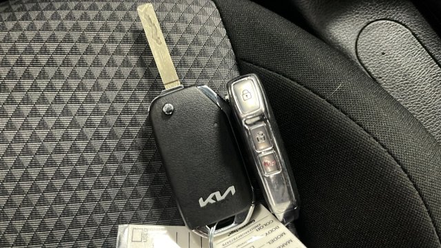 Used 2023 Kia Soul LX FWD image 22