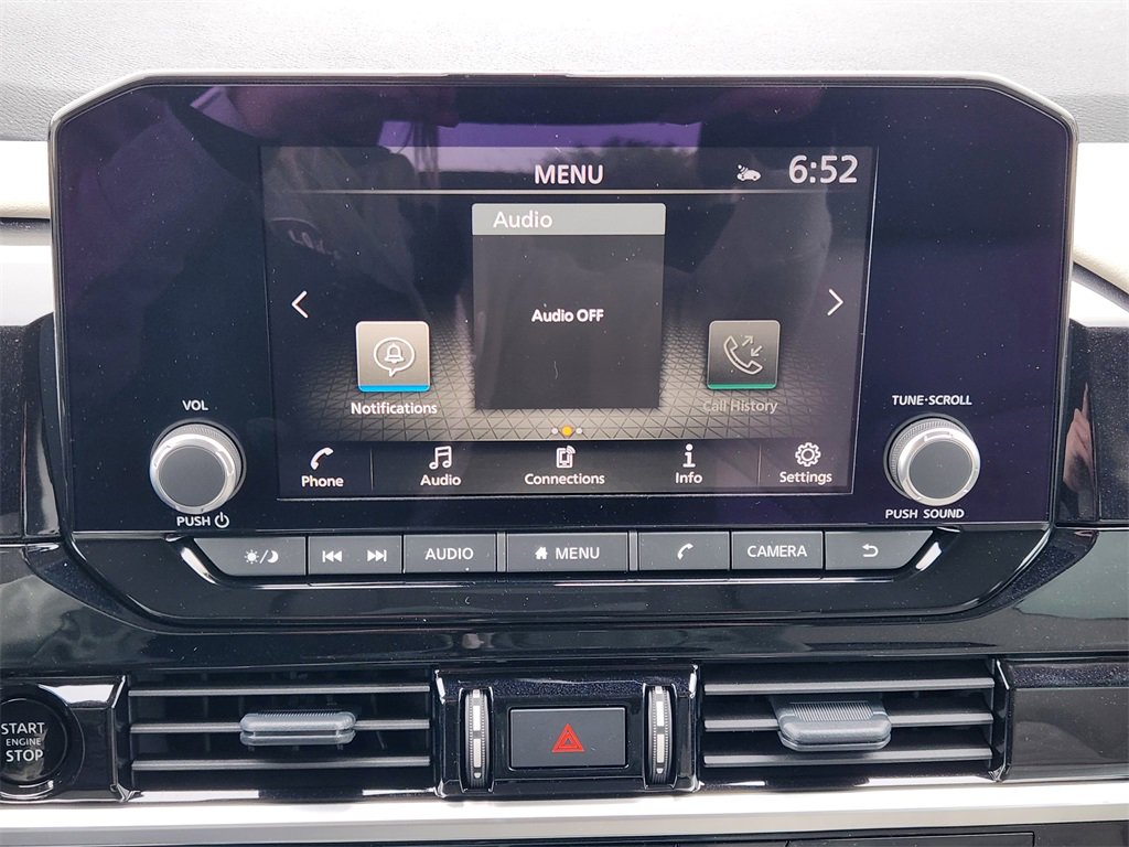 New 2025 Nissan Pathfinder SV image 12