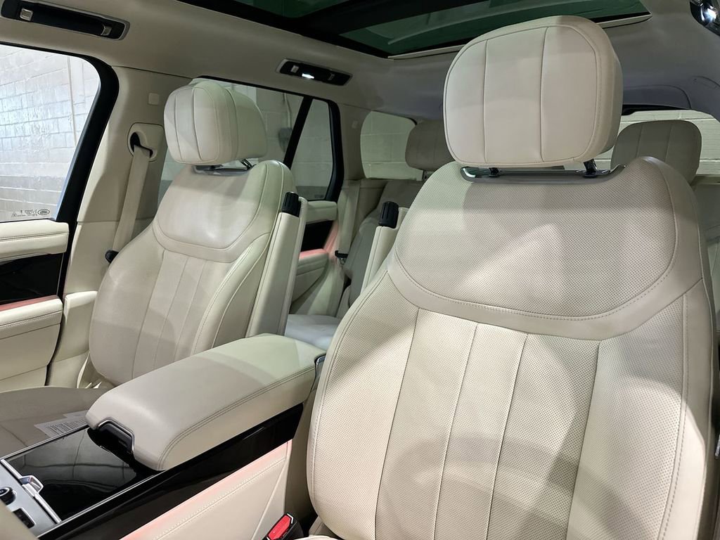 Used 2023 Land Rover Range Rover SE image 10