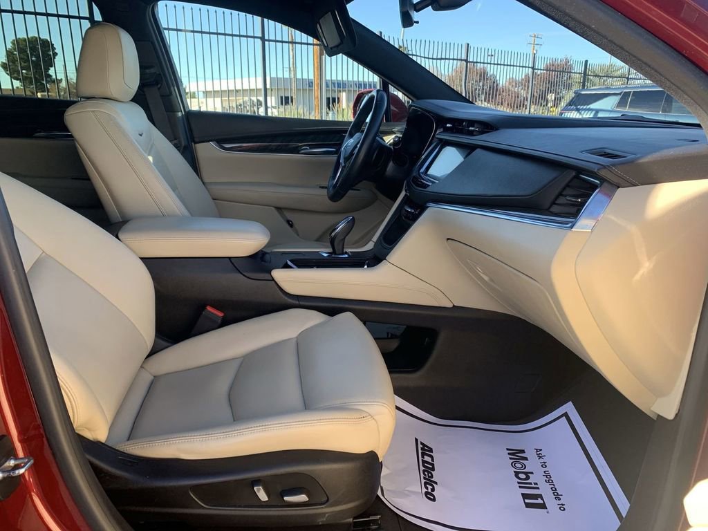 Certified 2017 Cadillac XT5 FWD image 26