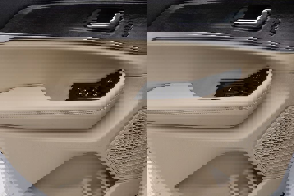 Used 2023 Jeep Grand Cherokee L Limited image 15