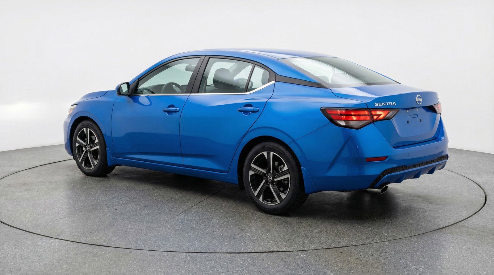 Used 2025 Nissan Sentra SV image 6