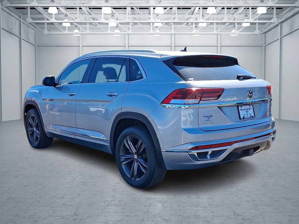 Certified 2022 Volkswagen Atlas Cross Sport SEL R-Line AWD/4WD image 4