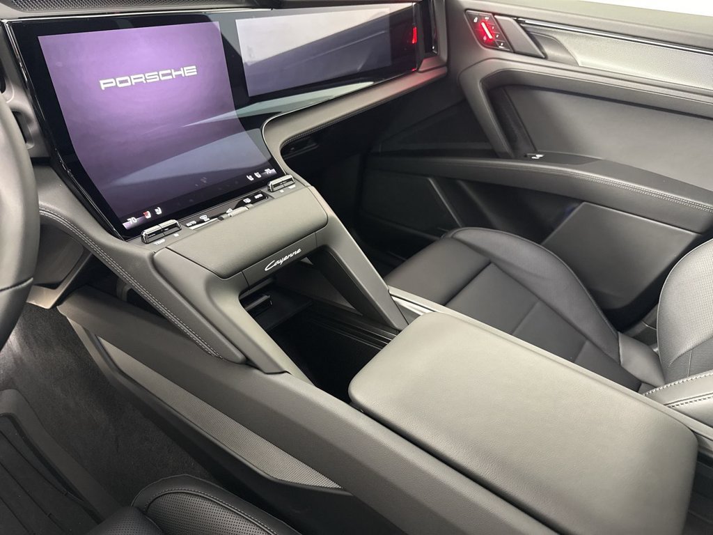 New 2026 Porsche Cayenne Electric AWD/4WD image 32