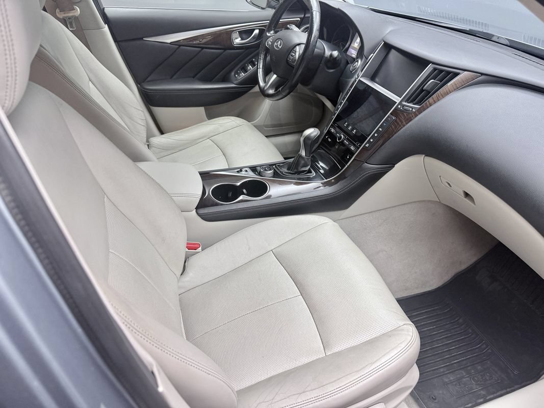 Used 2015 INFINITI Q50 Premium w/ Technology Package AWD/4WD image 11