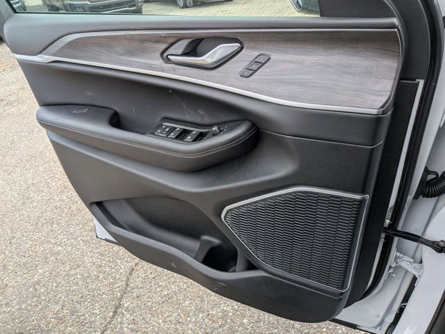 New 2026 Jeep Grand Cherokee L Limited image 23