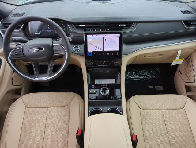 Used 2024 Jeep Grand Cherokee Limited 4xe w/ Luxury Tech Group II image 15