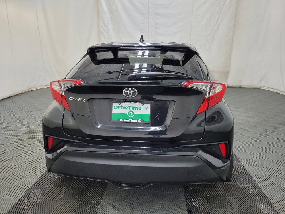 Used 2019 Toyota C-HR XLE image 7