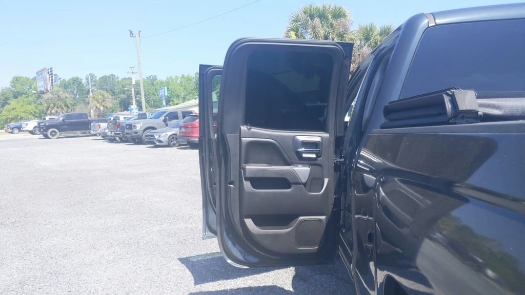 Used 2017 Chevrolet Silverado 1500 LT AWD/4WD image 29