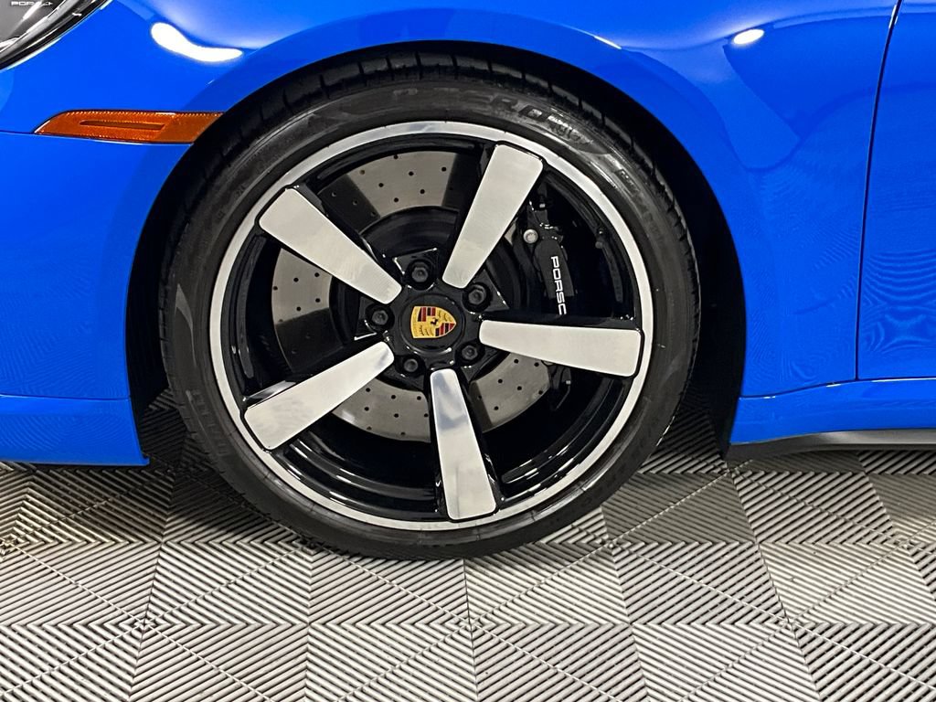 Used 2022 Porsche 911 Turbo AWD/4WD image 21