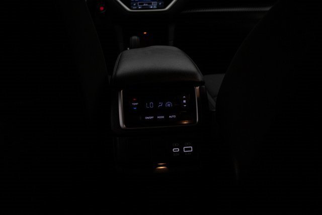 Used 2024 Subaru Ascent Premium w/ Convenience Package image 23