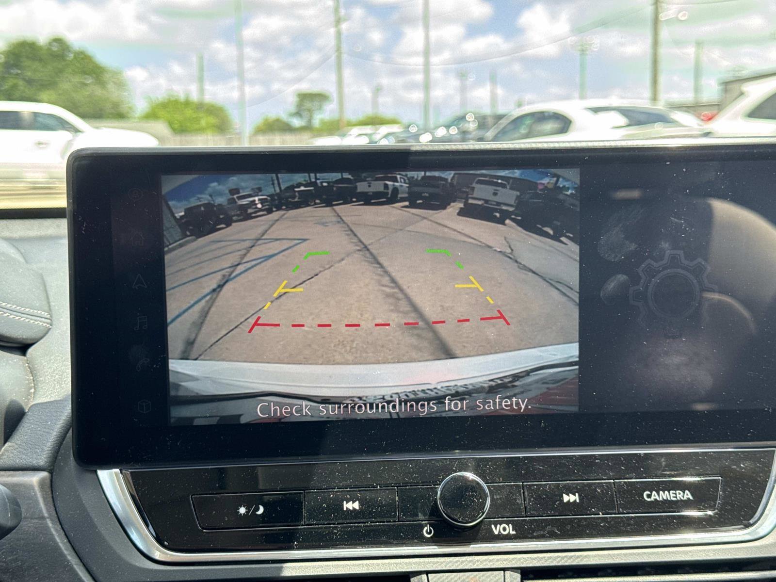 Used 2024 Nissan Altima 2.5 SV w/ SV Premium Package image 26