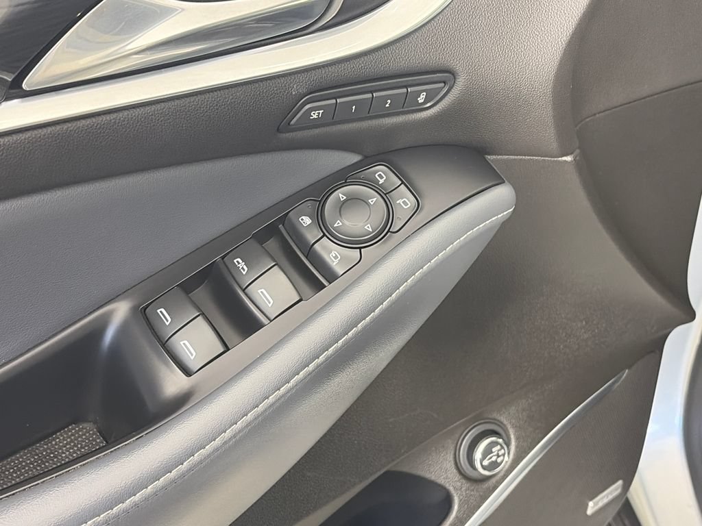 Used 2021 Buick Enclave Premium w/ Sun and Sites Package FWD image 25