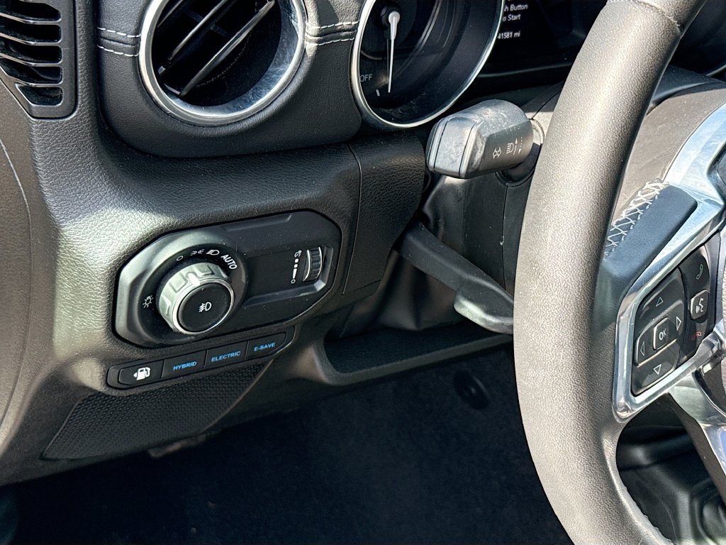 Certified 2023 Jeep Wrangler Unlimited Sahara AWD/4WD image 11