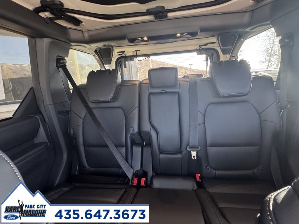 New 2025 Ford Bronco Badlands image 16